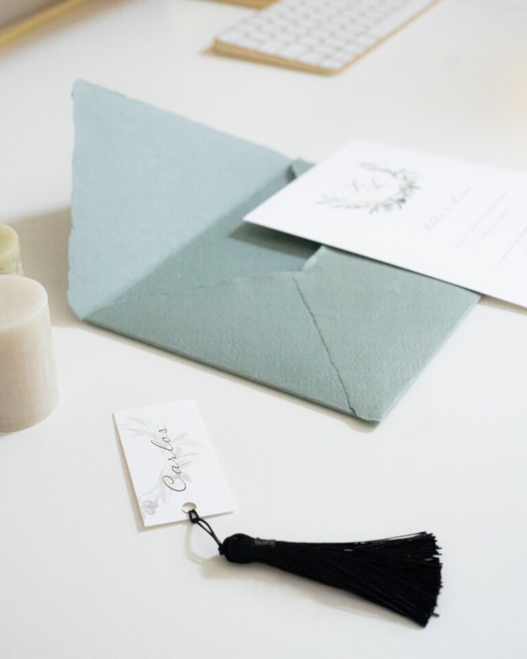 Instagram post from amordemielestudio. This post is in position 2.